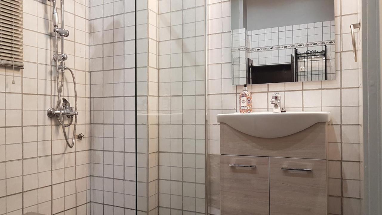 Palette Apartment Chocolate - Athens Center, 6 Bd, 3 Bath Buitenkant foto